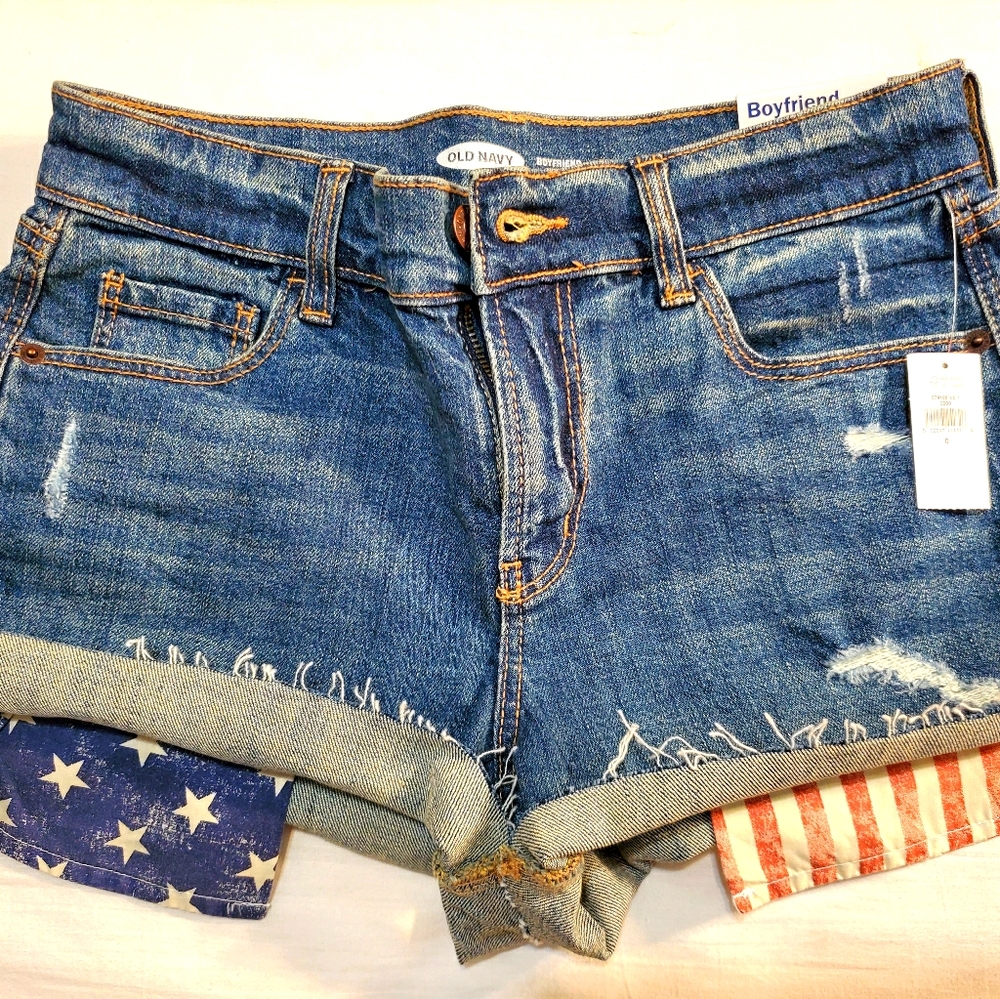 NWT Old Navy Womens Red White & Blue Shorts